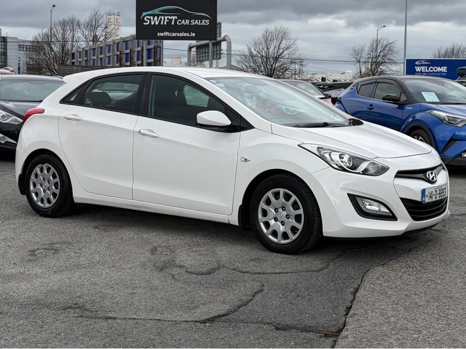 2014 Hyundai i30 - image 2