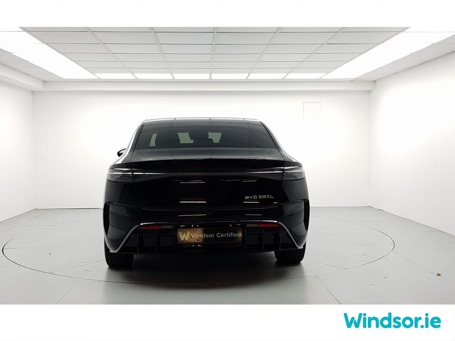 2025 BYD Seal 82.5kWh Design RWD €41,995