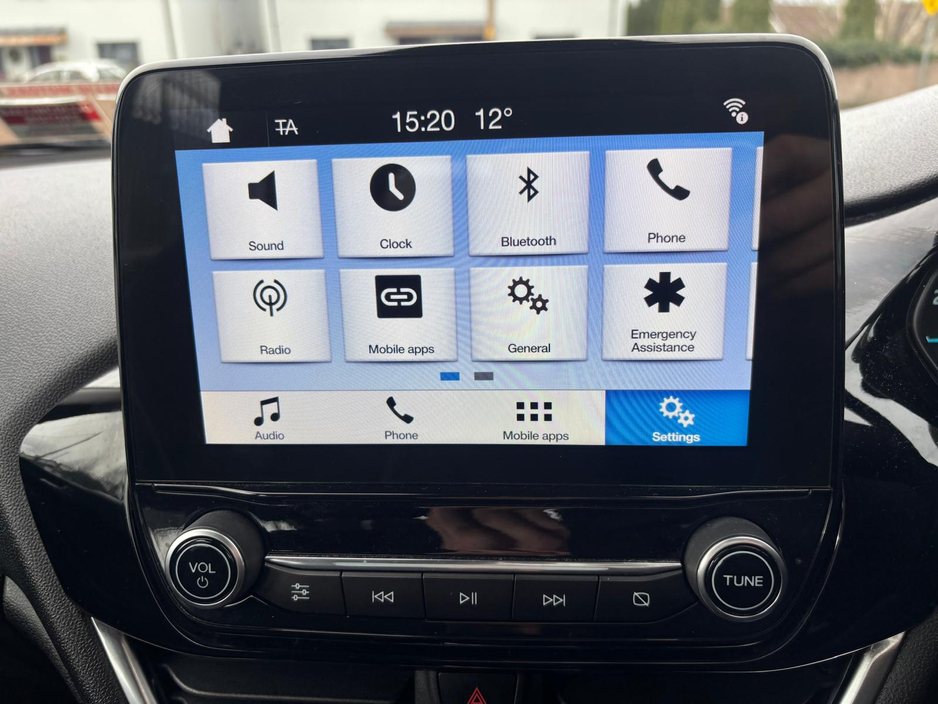 2018 Ford Fiesta - image 2