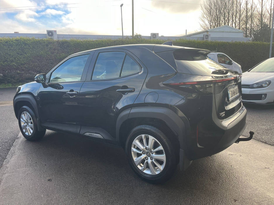2023 Toyota Yaris Cross 1.5 Hybrid CVT Luna €25,950