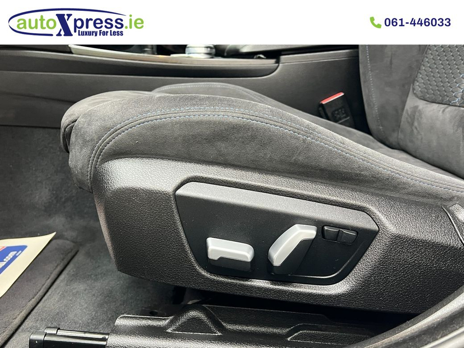 2017 BMW 3 Series - image 25