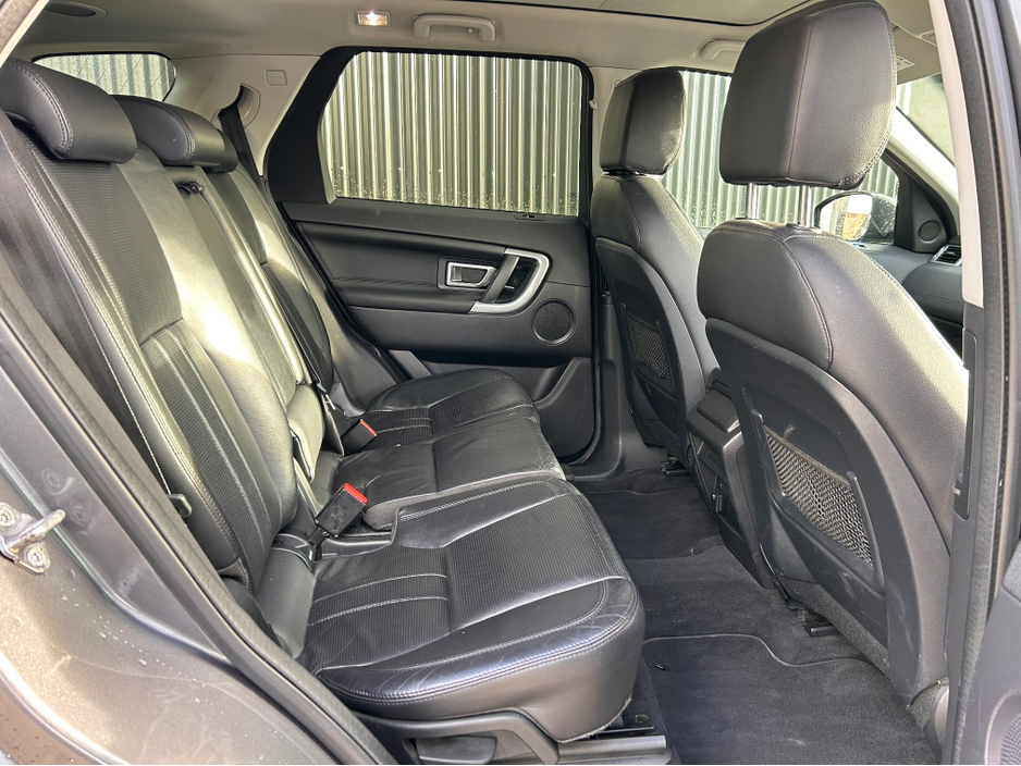 2017 Land Rover Discovery TD4 180 PS HSE BLACK EDITION 2.0 180PS 7SEATS AU €19,950