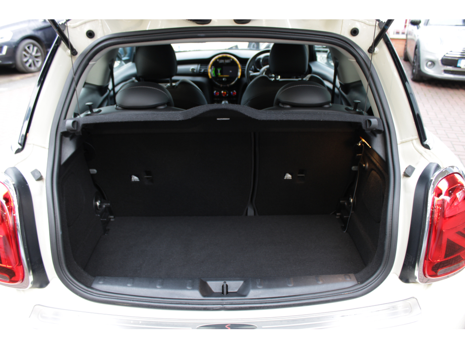 2019 MINI Cooper 1/5D COOPER SPORT EDITION WITH ONKLYB 79,000KM'S // WHAT A CAR // HEATED LEATER RECARO TYPE SEATS // WELL WOTH VIEWING // BUY WITH CONFIDENCE AA AND SIMI APPROVED DEALER 2026 // FINANCE ARRNAGED // €17,950