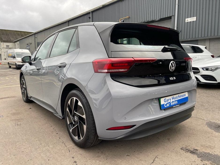 2022 Volkswagen ID.3 Pro 58kWh Life Hatchback 5dr Electric Auto (145 ps)