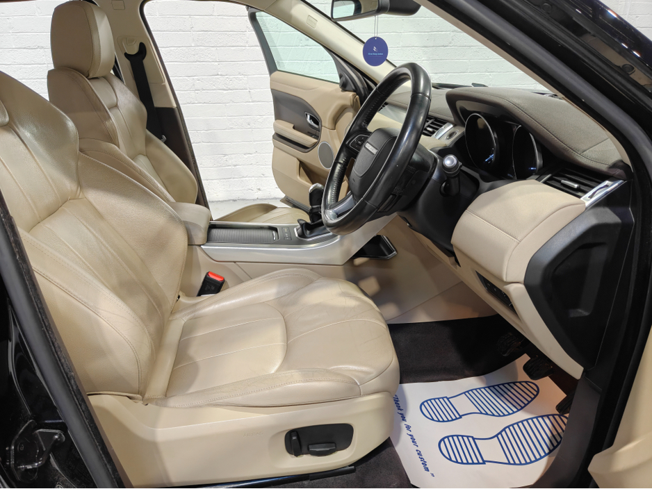 2015 Land Rover Range Rover Evoque - image 15