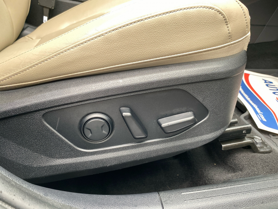 2022 Kia Sportage - image 14