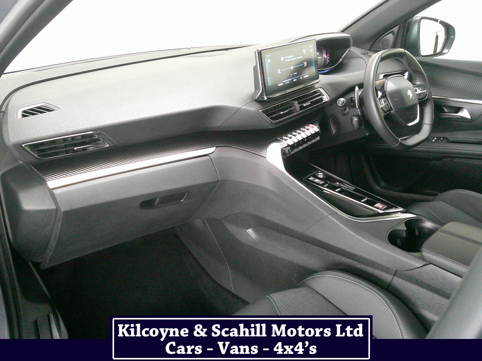 2024 Peugeot 5008 - image 18