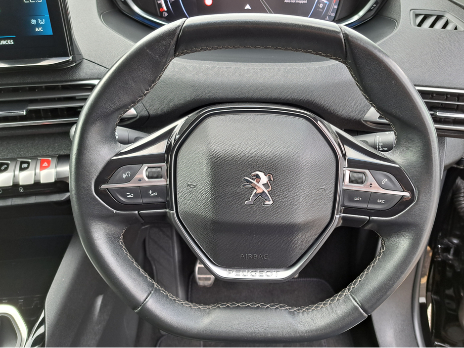 2022 Peugeot 3008 - image 18