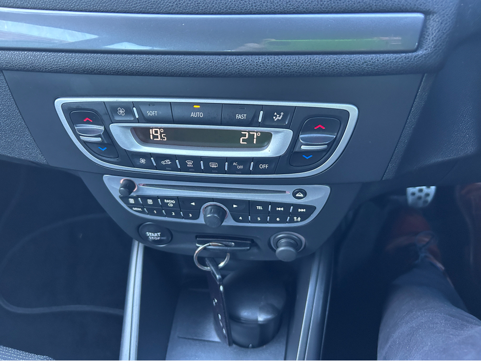 2011 Renault Grand Megane IRISH car//ONLY 113000KLMS WITH BRAND NEW NCT UNTIL 10/2026///HUGE SPEC//SAT NAV ETC//ROAD TAX JUST 200EUROS €4,999