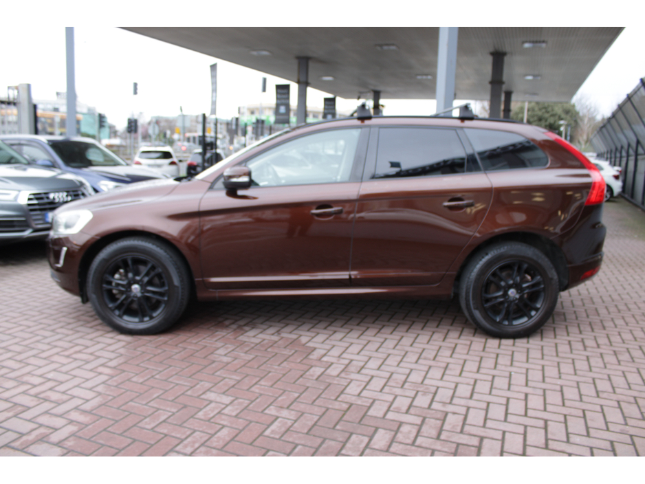 2015 Volvo XC60 - image 7