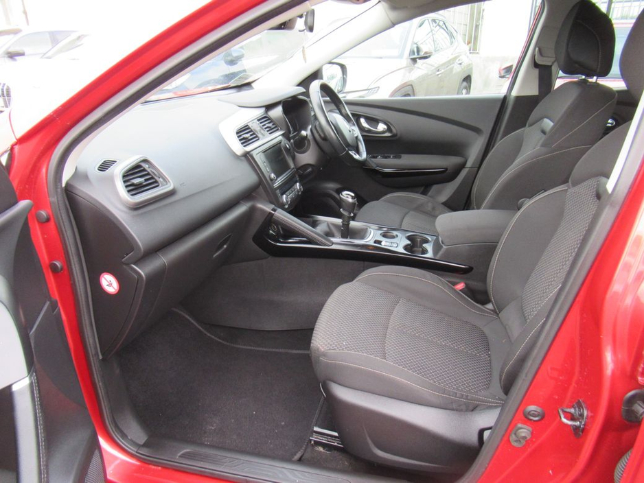 2017 Renault Kadjar - image 8