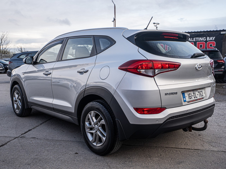 2016 Hyundai Tucson - image 15