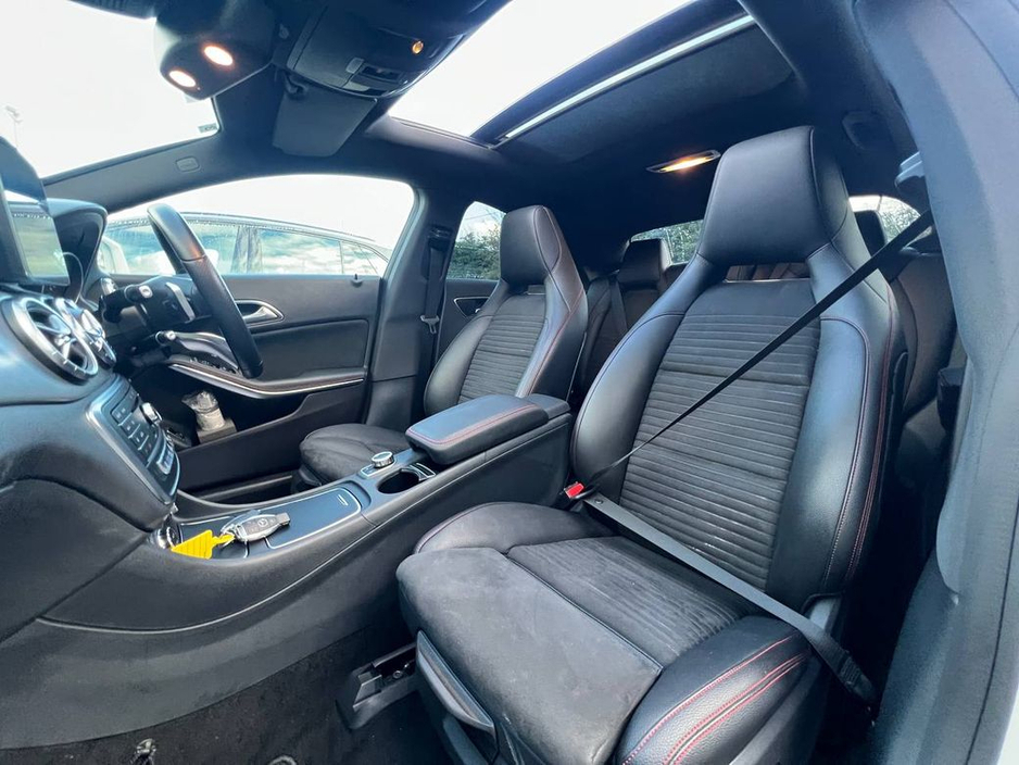 2018 Mercedes-Benz CLA Class AMG-LINE 1.6 AUTO // HIGH SPEC // OPENING PAN ROOF // AMG POWERED HEATED SEATS // 18" AMG ALLOYS €24,950
