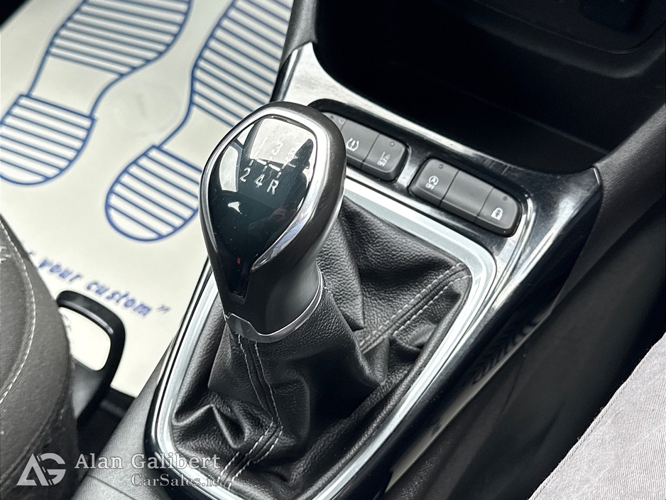 2018 Opel Crossland X - image 16