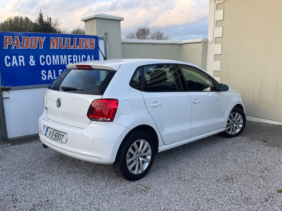 2011 Volkswagen Polo - image 5