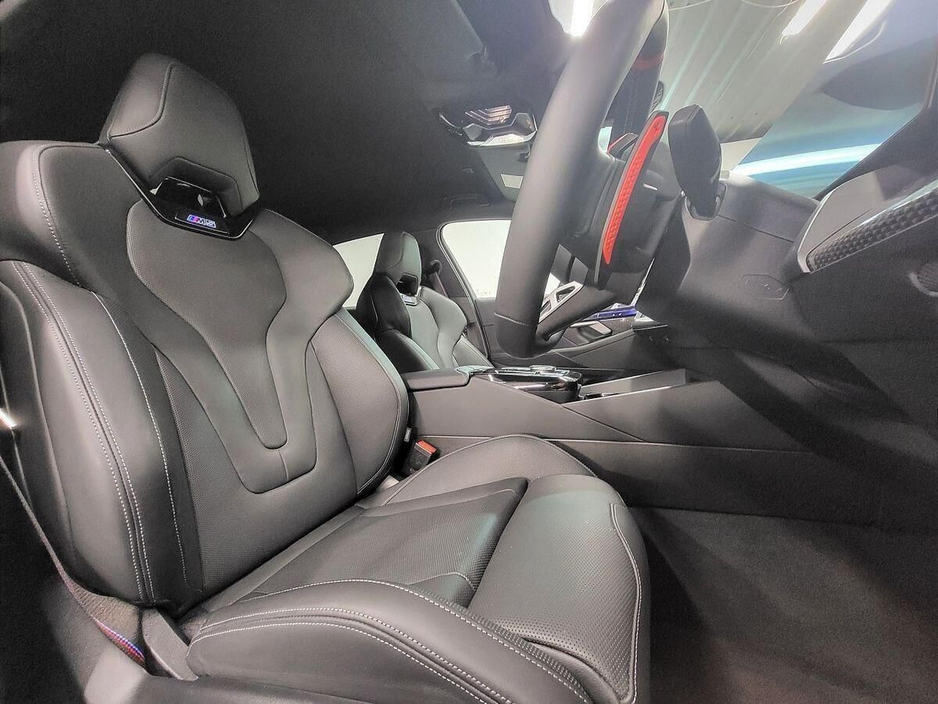 2025 BMW M5 - image 25