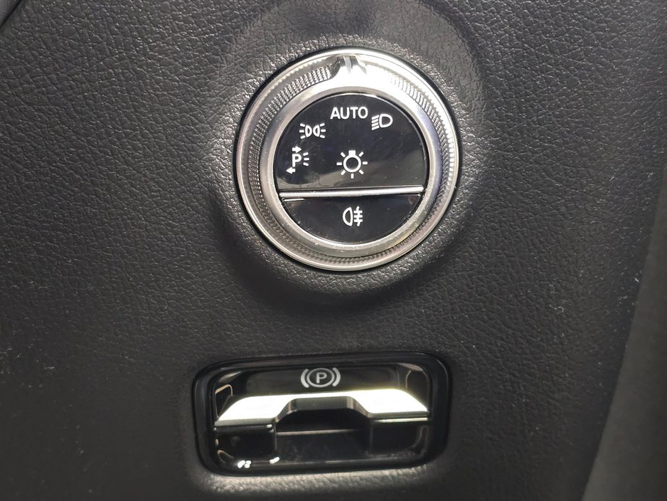 2025 Mercedes-Benz CLE - image 23