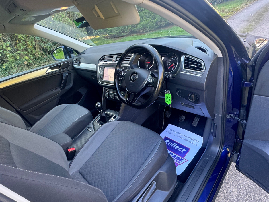 2017 Volkswagen Tiguan - image 7