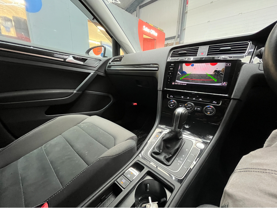 2018 Volkswagen Golf - image 15