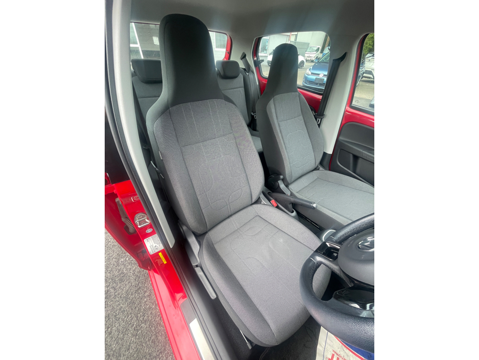2015 Volkswagen up! - image 10