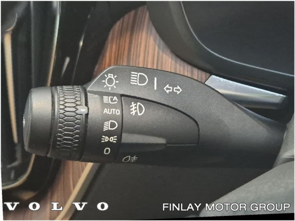 2022 Volvo XC60 B4 MHEV DSL (197hp) Inscription AWD €45,950