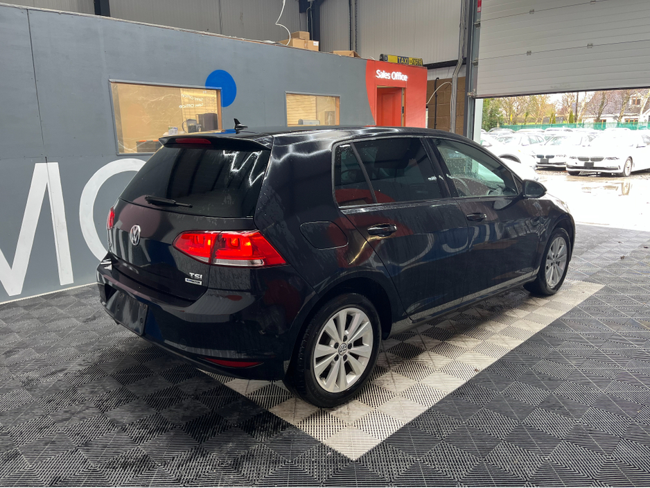 2016 Volkswagen Golf - image 4