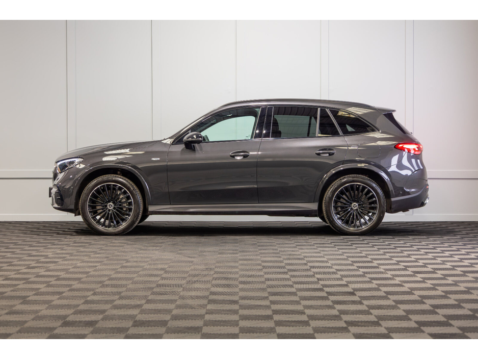 2025 Mercedes-Benz GLC Class - image 3