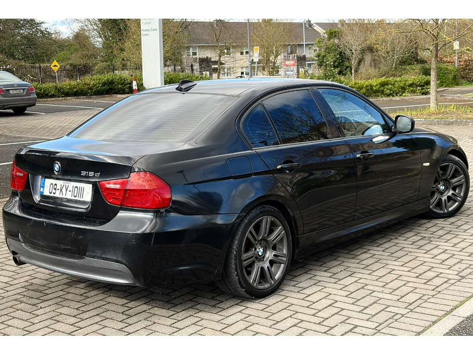 2009 BMW 3 Series - image 5