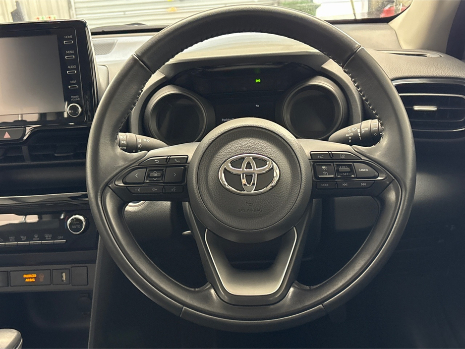 2023 Toyota Yaris Cross - image 27