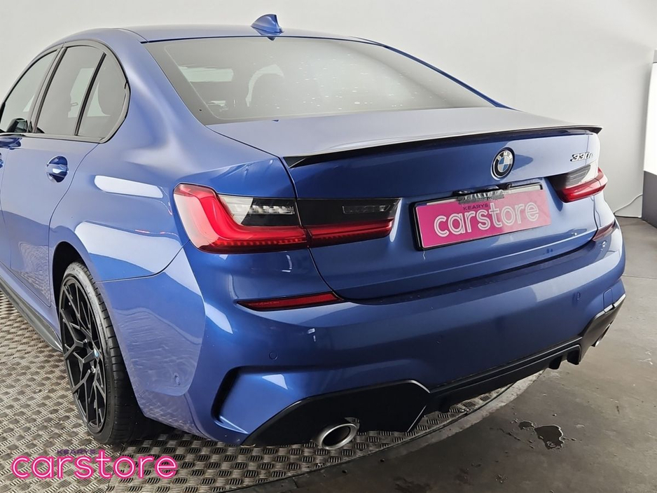2019 BMW 3 Series - image 15