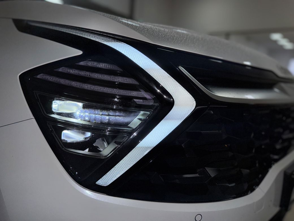 2023 Kia Sportage - image 9