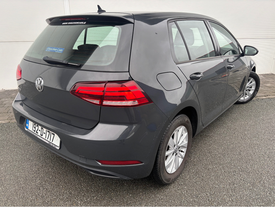 2019 Volkswagen Golf - image 4
