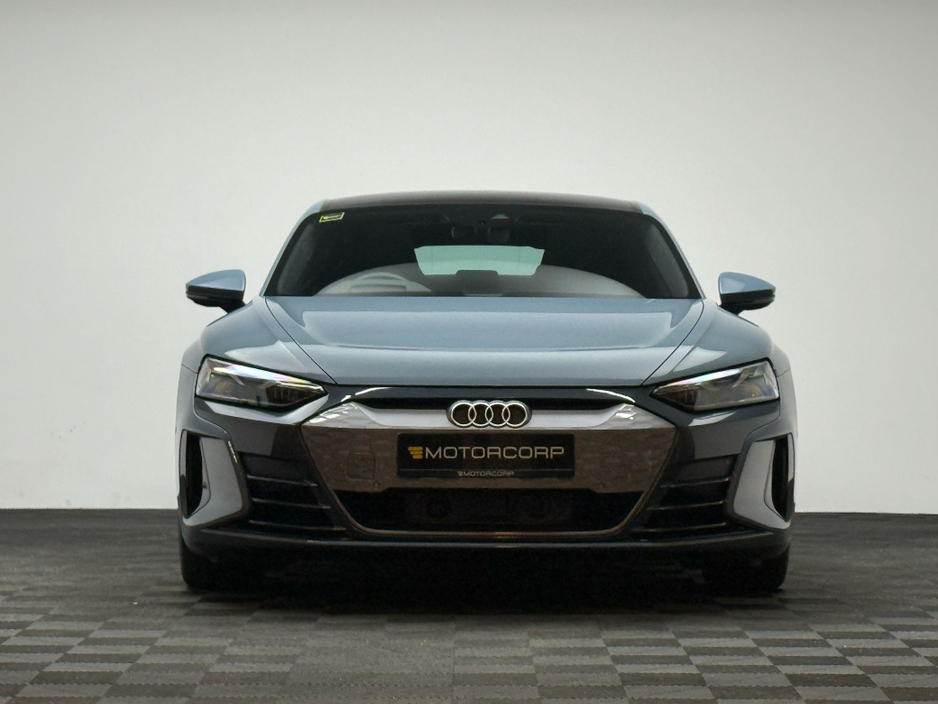 2024 Audi e-tron GT quattro - image 2