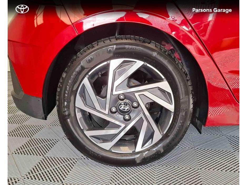 2025 Hyundai i20 - image 12