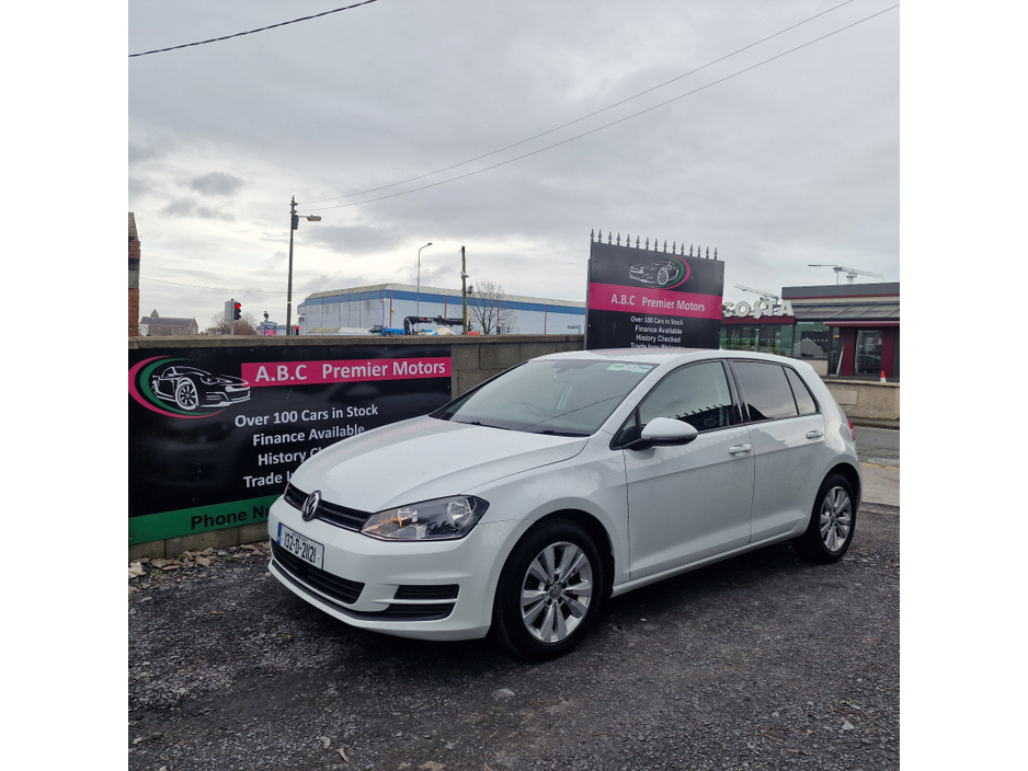 2013 Volkswagen Golf - image 4