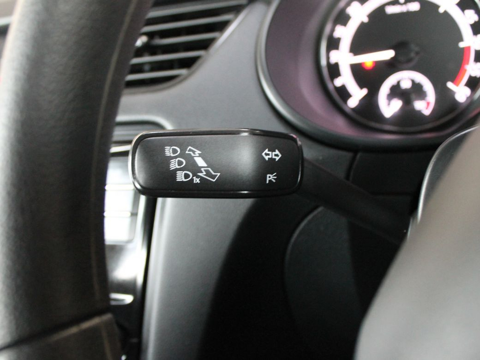 2019 Skoda Octavia - image 20