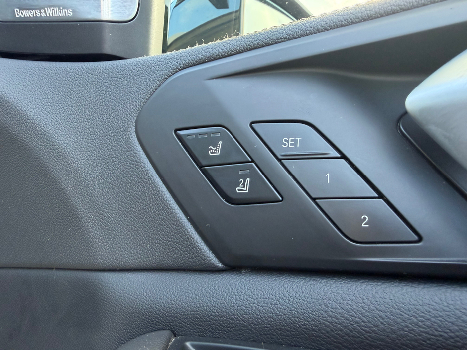 2021 BMW X5 - image 27