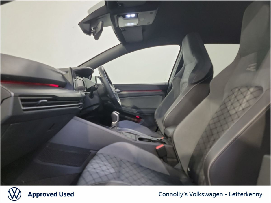 2024 Volkswagen Golf 2.0 TDI 150HP R-Line €39,450