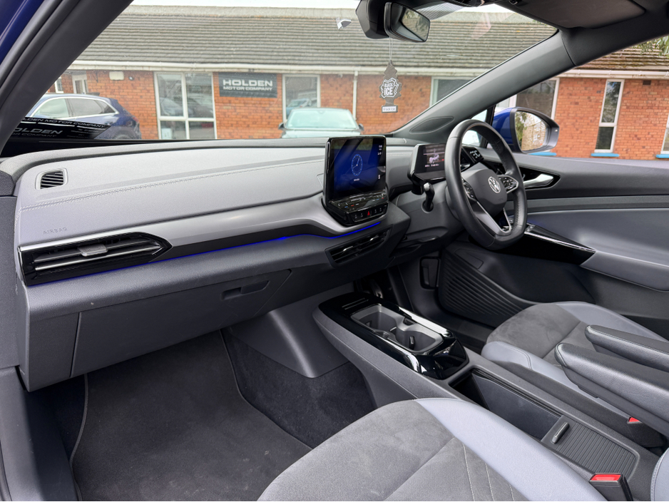 2023 Volkswagen ID.4 - image 27