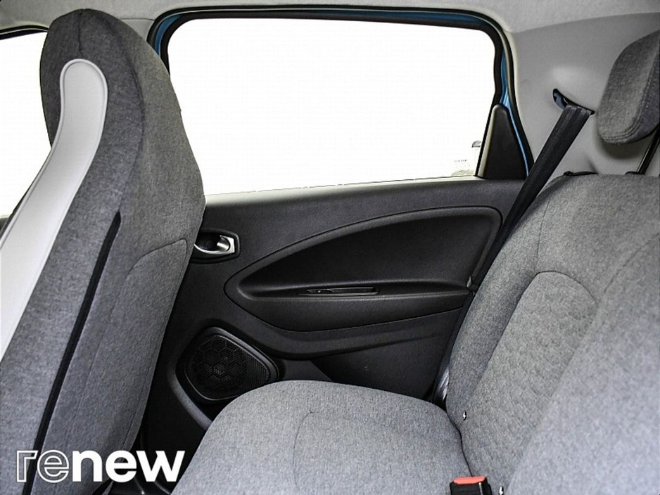 2020 Renault Zoe - image 11