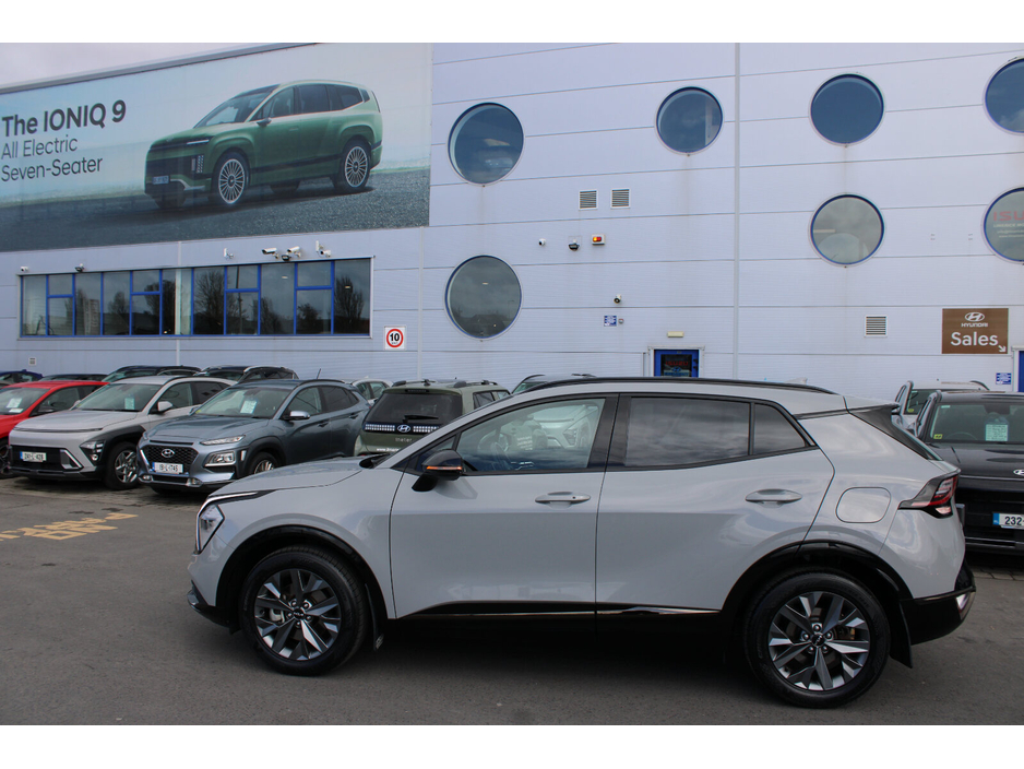 2024 Kia Sportage - image 2