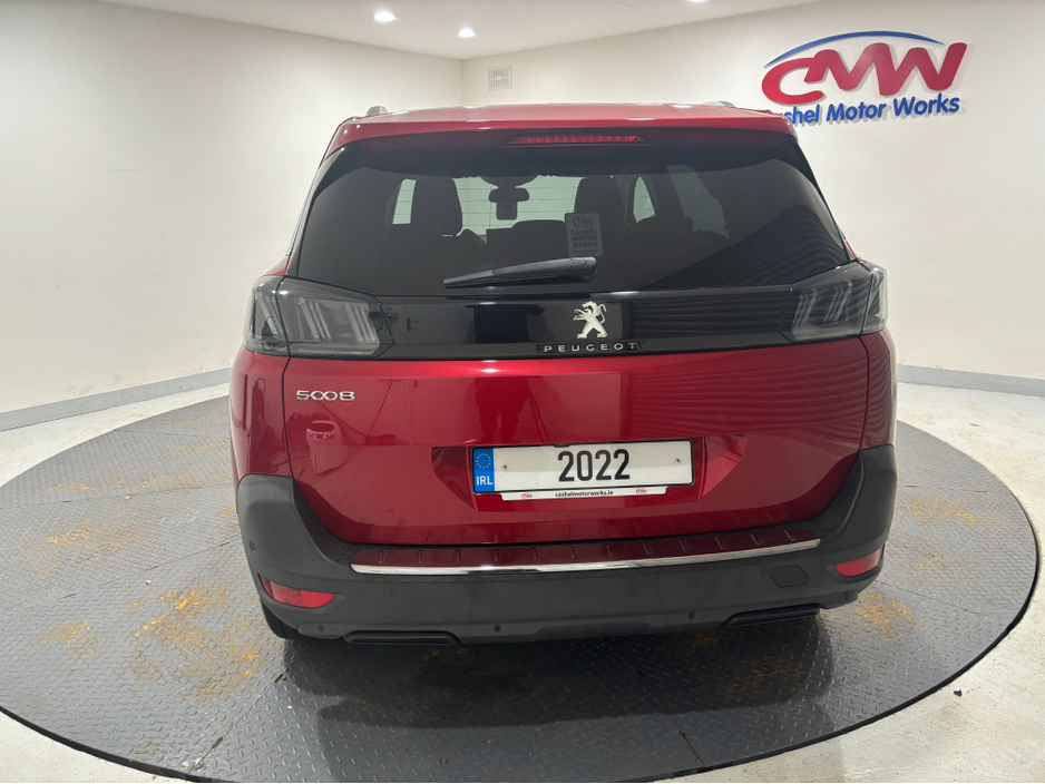 2022 Peugeot 5008 - image 6