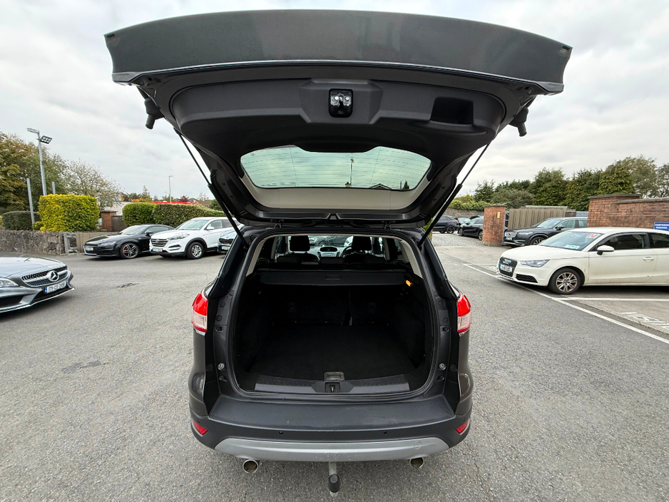 2015 Ford Kuga - image 12