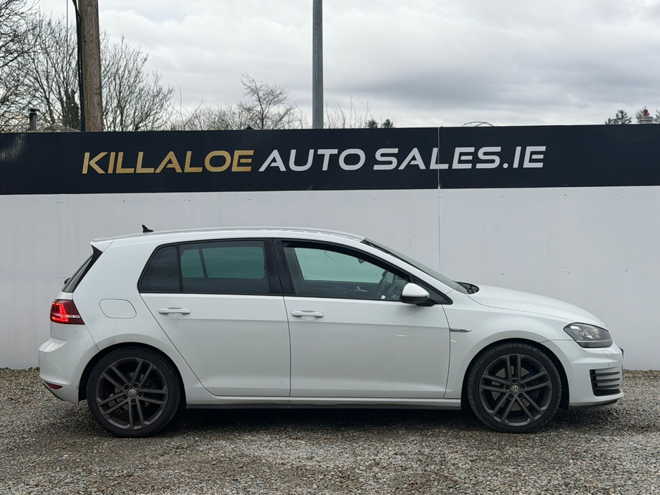 2015 Volkswagen Golf - image 7