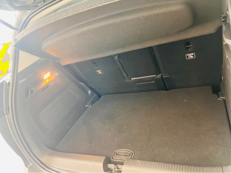 2022 Opel Crossland X - image 15