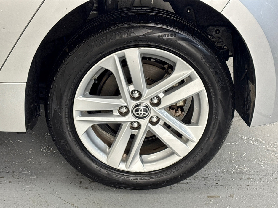 2021 Toyota Corolla HYBRID LUNA**TOUCHSCREEN BLUETOOTH MEDIA**REVERSE CAMERA**PARKING SENSORS**DUAL CLIMATE**CRUISE CONTROL**MULTIFUNCTIONAL STEERING WHEEL**AIR CONDITIONING**ISOFIX**FINACE AVAILABLE** €21,995