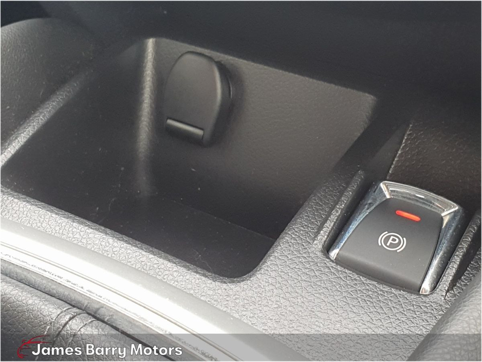 2015 Nissan Qashqai - image 15