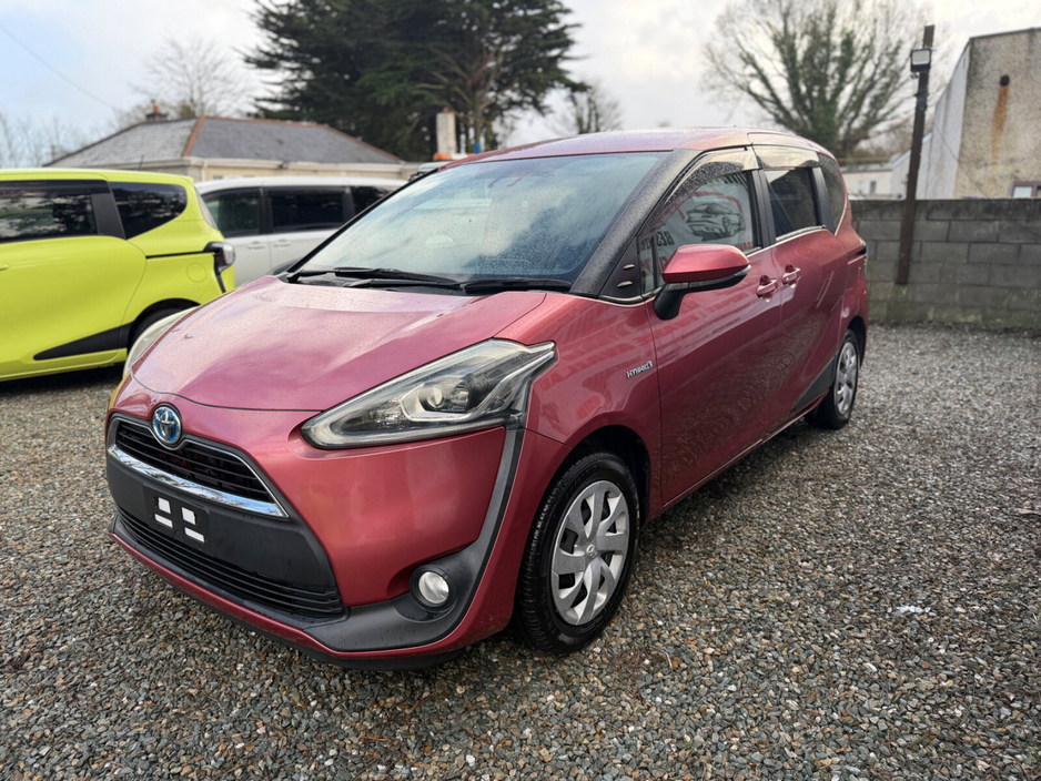 2016 Toyota Sienta  €12,500