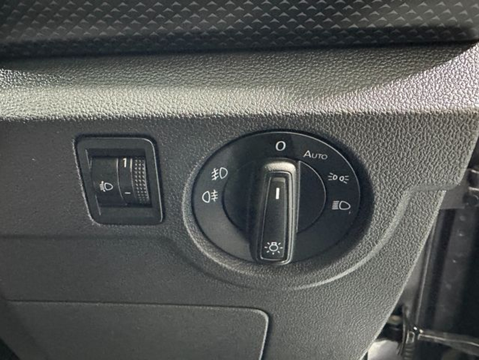 2023 Volkswagen T-Cross - image 21