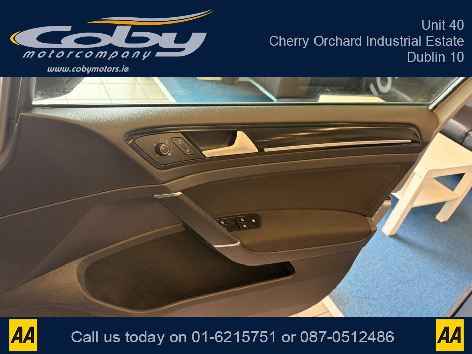 2014 Volkswagen Golf - image 32